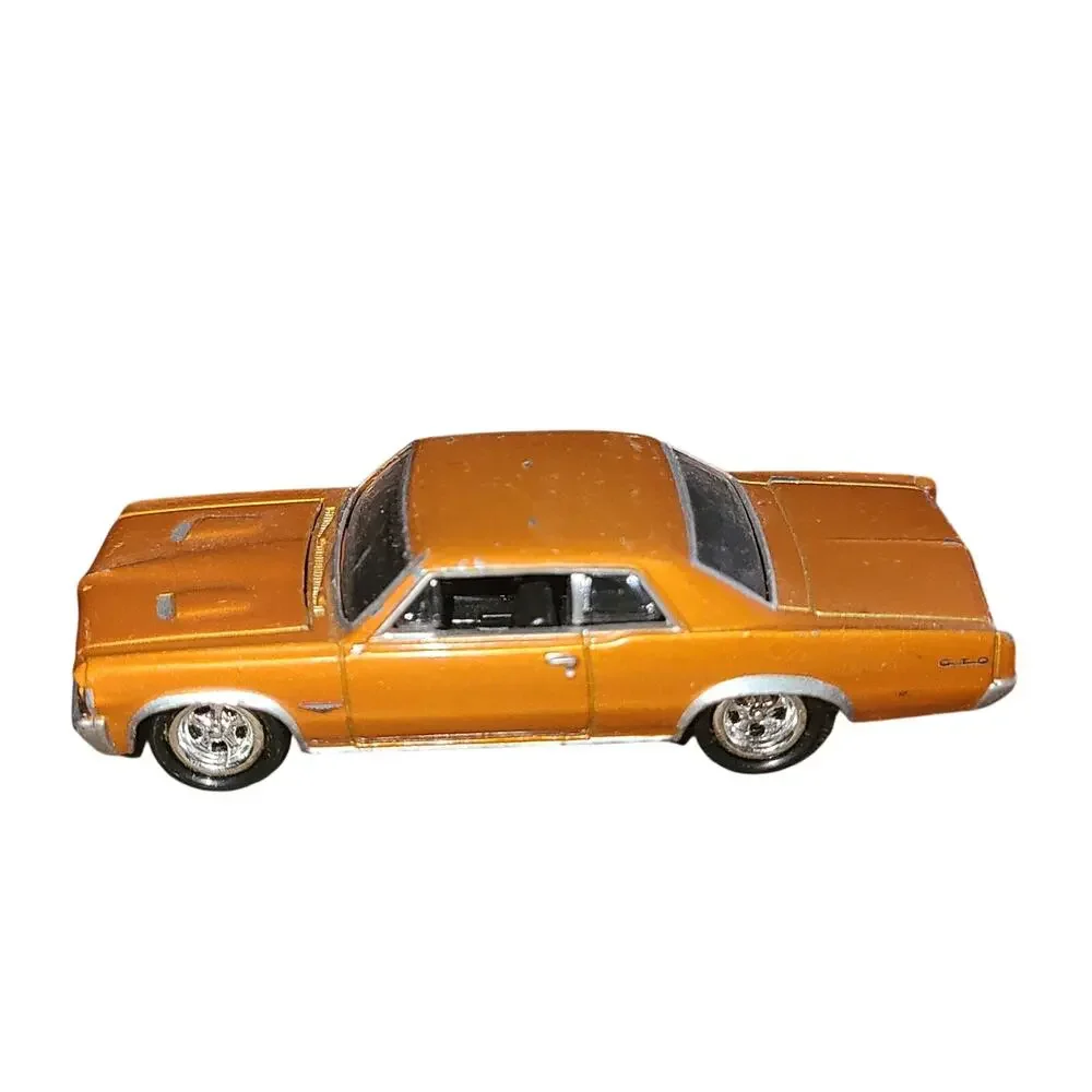 1964 PONTIAC GTO COLLECTIBLE 1/64 SCALE LIMITED EDITION TRI-POWER MUSCLE ORANGE
